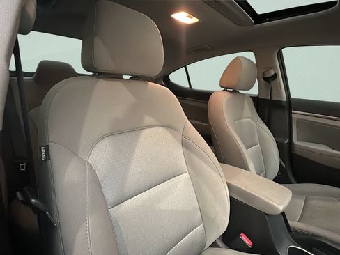 Used 2018 Hyundai Elantra Value Edition FWD image 21