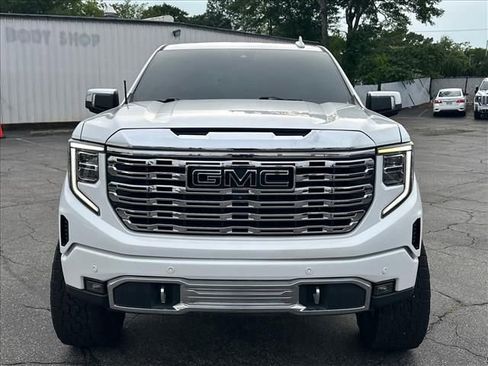 Used 2022 GMC Sierra 1500 Denali w/ Denali Reserve Package AWD/4WD image 4