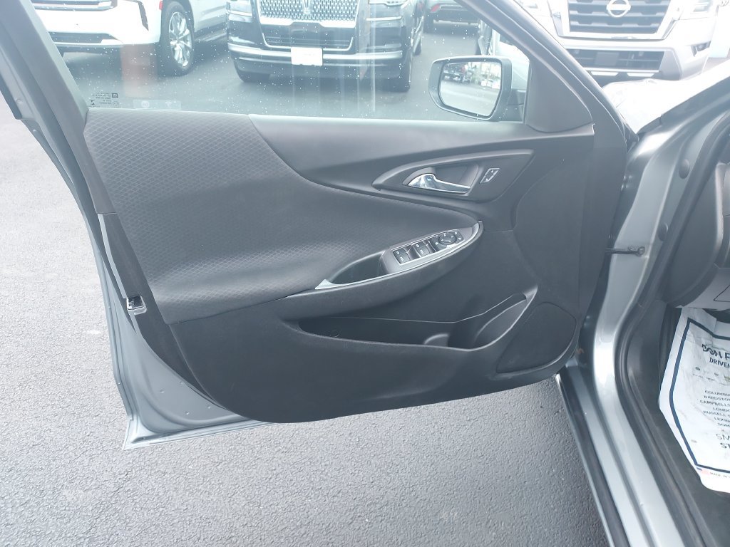 Used 2024 Chevrolet Malibu RS FWD image 14