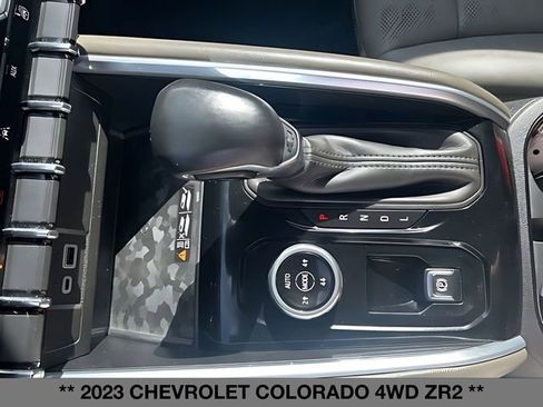 Used 2023 Chevrolet Colorado ZR2 w/ ZR2 Convenience Package III AWD/4WD image 37