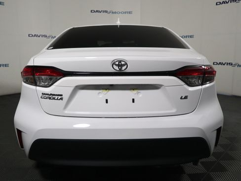 Used 2025 Toyota Corolla LE FWD image 7