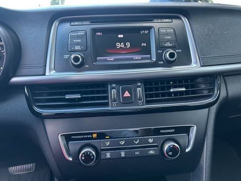 Used 2017 Kia Optima LX image 18