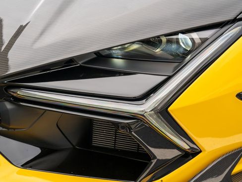 Used 2024 Lamborghini Revuelto AWD/4WD image 29