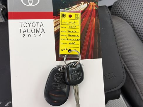 Used 2014 Toyota Tacoma 4x4 Double Cab w/ TRD Off-Road Package image 34