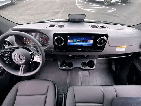 New 2026 Mercedes-Benz Sprinter 2500 image 7