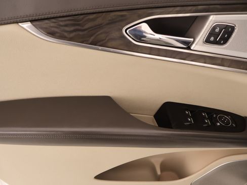 Used 2019 Lincoln Nautilus Reserve w/ Ultimate Package image 16