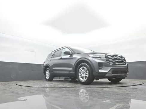 New 2026 Ford Explorer Active RWD image 28