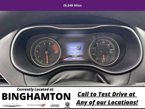 Used 2022 Jeep Cherokee Trailhawk image 15