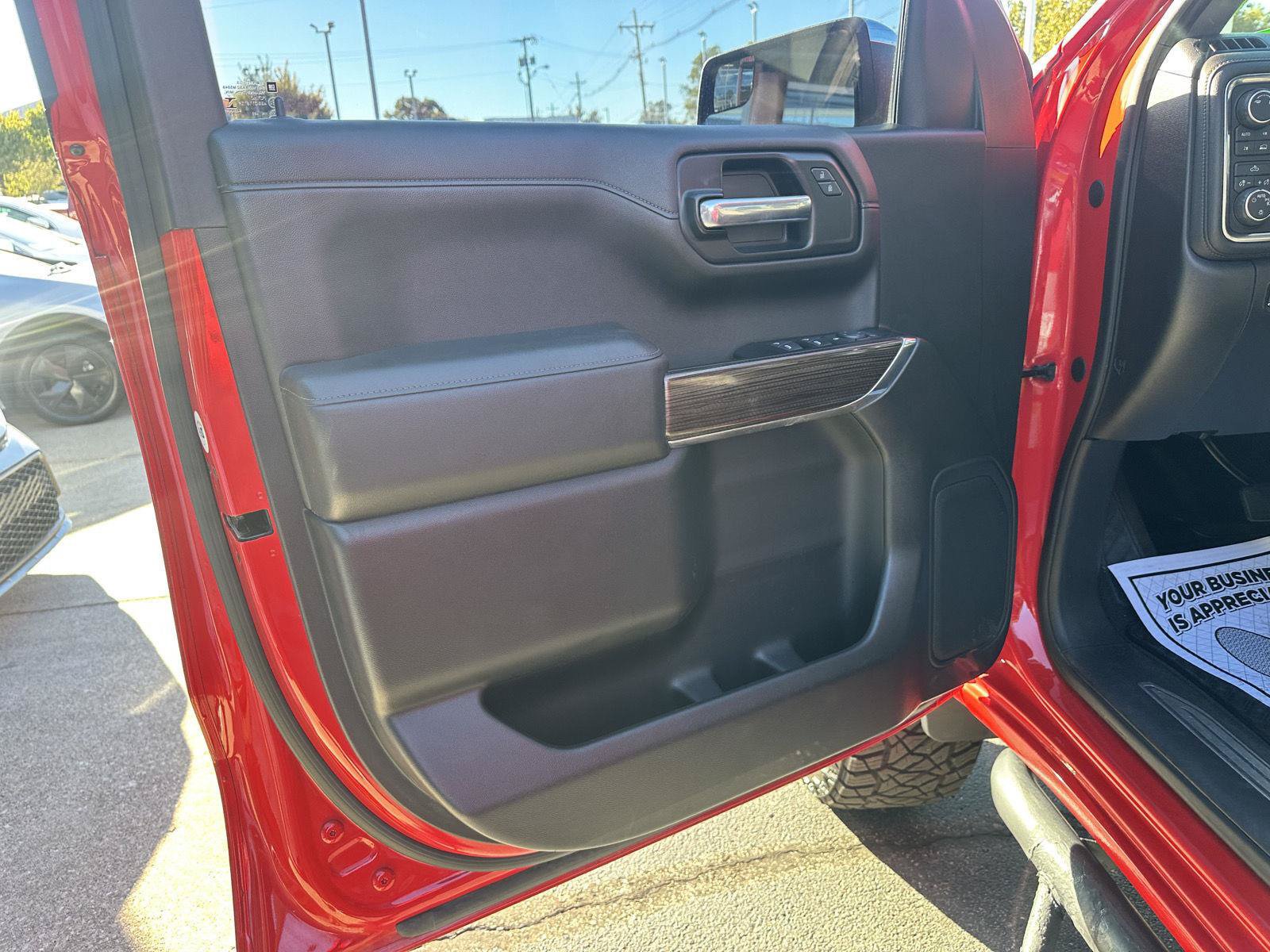 Used 2019 Chevrolet Silverado 1500 LT AWD/4WD image 20