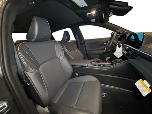 New 2026 Toyota Crown Platinum image 15