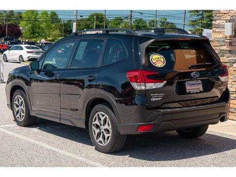 Used 2021 Subaru Forester Premium AWD/4WD image 5