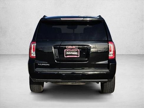 Used 2017 GMC Yukon SLT w/ Open Road Package AWD/4WD image 13