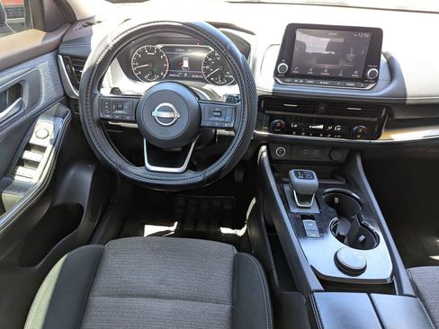 Used 2022 Nissan Rogue SV AWD/4WD image 15