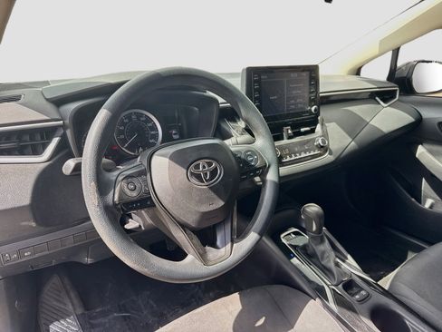 Used 2022 Toyota Corolla LE FWD image 9