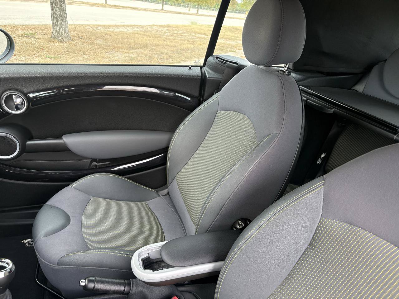Used 2009 MINI Cooper Convertible FWD image 38