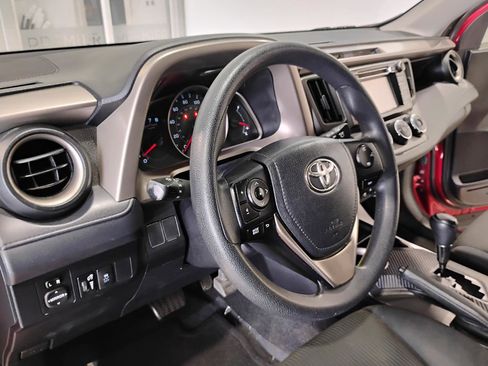 Used 2015 Toyota RAV4 LE FWD image 42