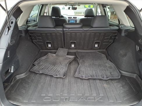 Used 2019 Subaru Outback 2.5i Limited image 12