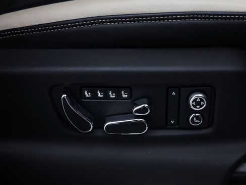 Used 2021 Bentley Bentayga Speed AWD/4WD image 36