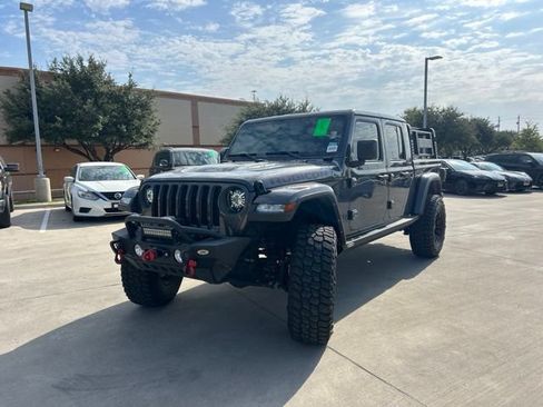Used 2022 Jeep Gladiator Rubicon w/ Trailer Tow Package AWD/4WD image 7