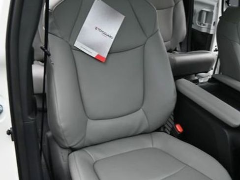 Used 2026 Toyota Sienna XLE FWD image 16