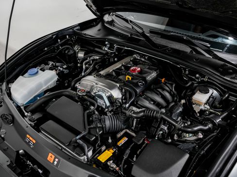 Used 2018 MAZDA MX-5 Miata RF Grand Touring image 39