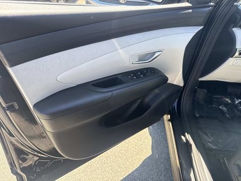 Certified 2025 Hyundai Tucson SEL AWD/4WD image 18