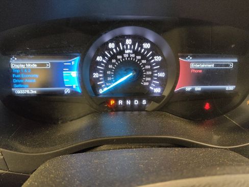 Used 2018 Ford Fusion SE w/ Fusion SE Technology Package FWD image 23