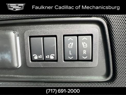 Used 2024 Cadillac Escalade ESV Premium Luxury AWD/4WD image 15