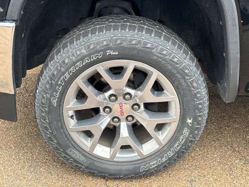 Used 2018 GMC Sierra 1500 SLT w/ SLT Premium Package RWD image 22