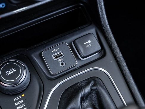 Used 2022 Jeep Cherokee Latitude Lux image 35