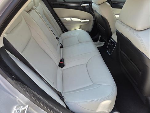 Used 2021 Chrysler 300 Touring L RWD image 26
