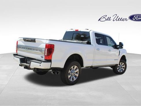 Used 2022 Ford F250 Platinum w/ FX4 Off-Road Package AWD/4WD image 5