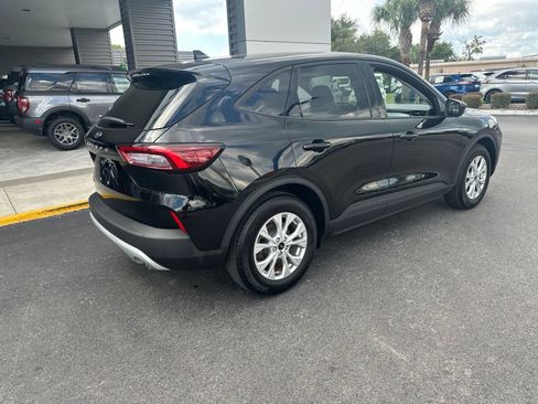 Used 2025 Ford Escape Active FWD image 3