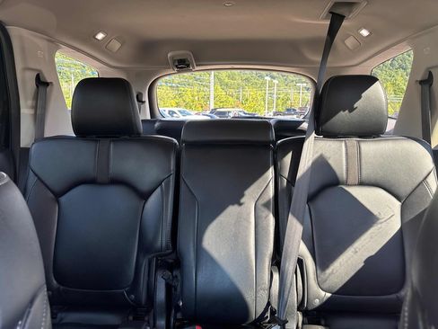 Used 2023 Honda Pilot EX-L image 18