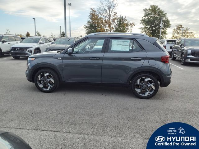 Used 2026 Hyundai Venue SEL FWD image 1