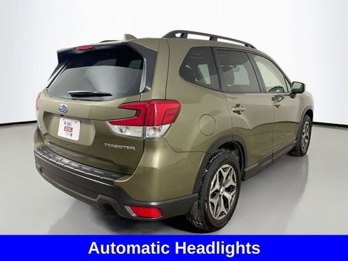 Used 2022 Subaru Forester Premium w/ Popular Package #1 image 10