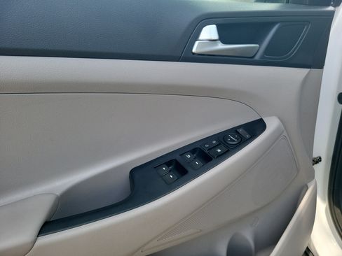Used 2021 Hyundai Tucson Value w/ Cargo Package FWD image 17