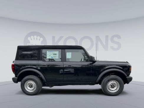 New 2025 Ford Bronco 4-Door image 8