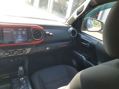 Used 2020 Toyota Tacoma TRD Sport AWD/4WD image 14
