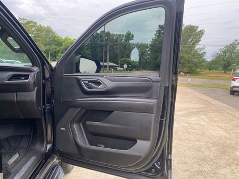 Used 2021 Chevrolet Tahoe RST w/ Luxury Package AWD/4WD image 22