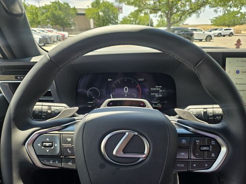 Used 2026 Lexus GX 550 w/ Cold Area Package AWD/4WD image 11