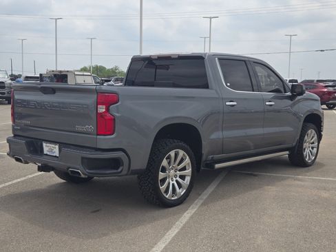 Used 2021 Chevrolet Silverado 1500 High Country AWD/4WD image 3
