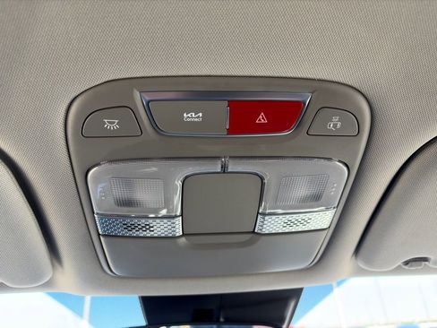 Used 2024 Kia Telluride S image 26