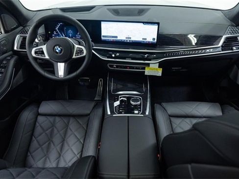 New 2026 BMW X7 xDrive40i image 23