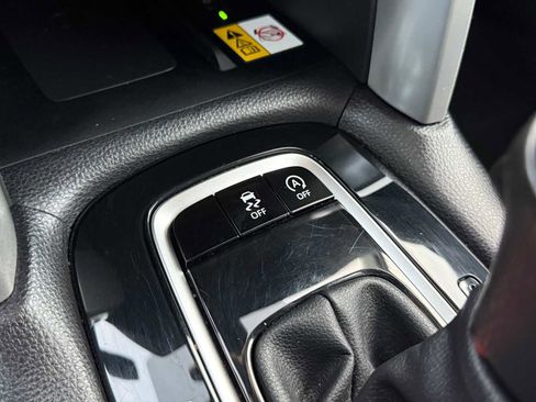 Certified 2022 Toyota Corolla Cross LE image 25