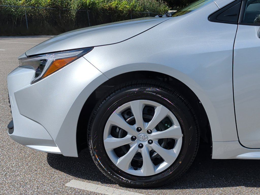 Certified 2026 Toyota Corolla LE FWD image 3