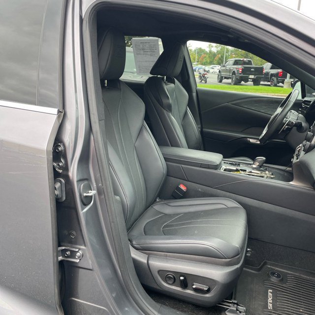 Used 2023 Lexus RX 350 F Sport w/ Accessory Package AWD/4WD image 10