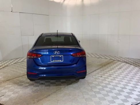 Used 2021 Hyundai Accent SE FWD image 2