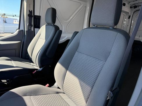 Used 2025 Ford Transit 250 250 AWD 3dr LWB Medium Roof Ca image 17
