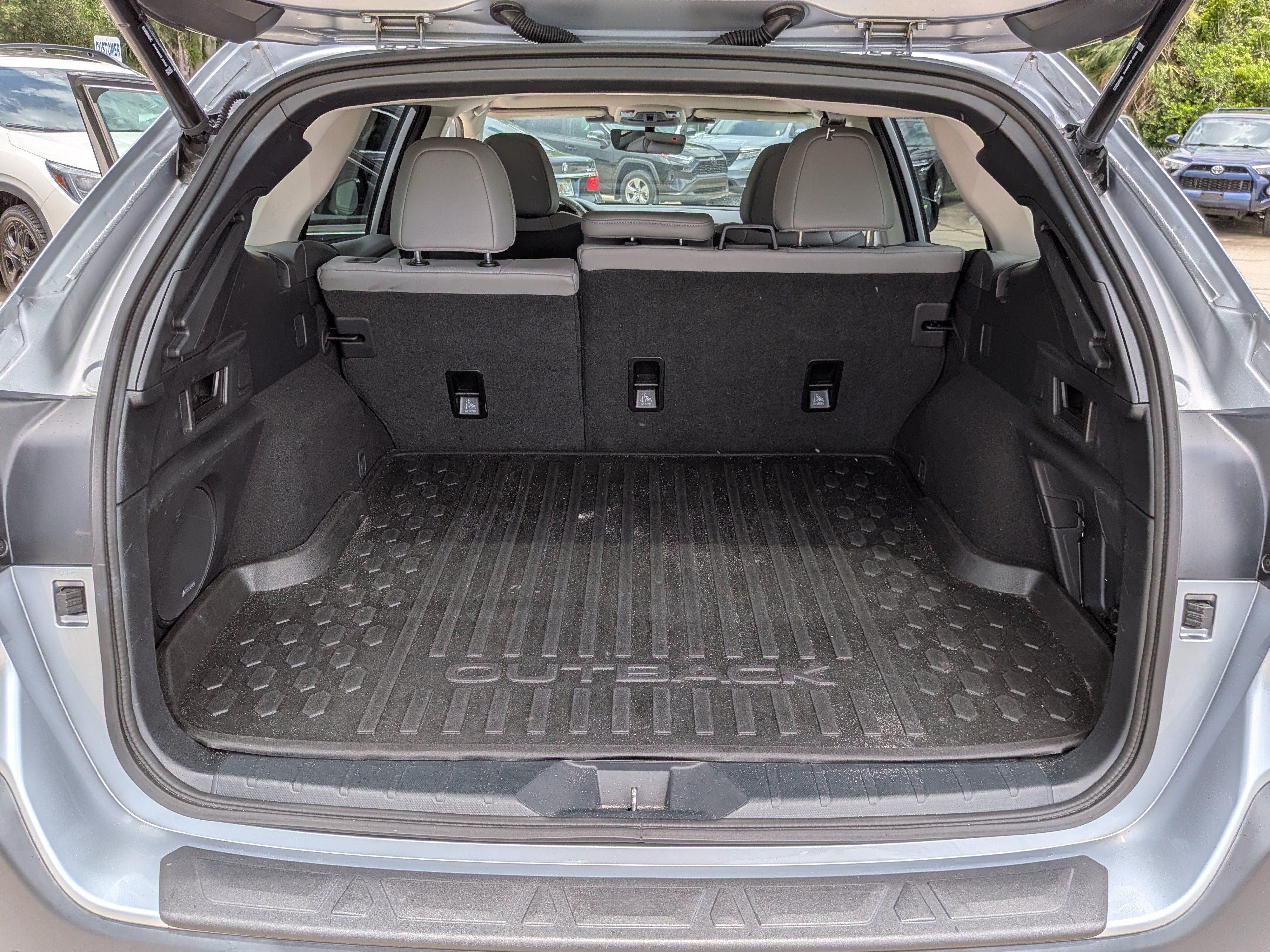 Certified 2025 Subaru Outback Limited AWD/4WD image 13